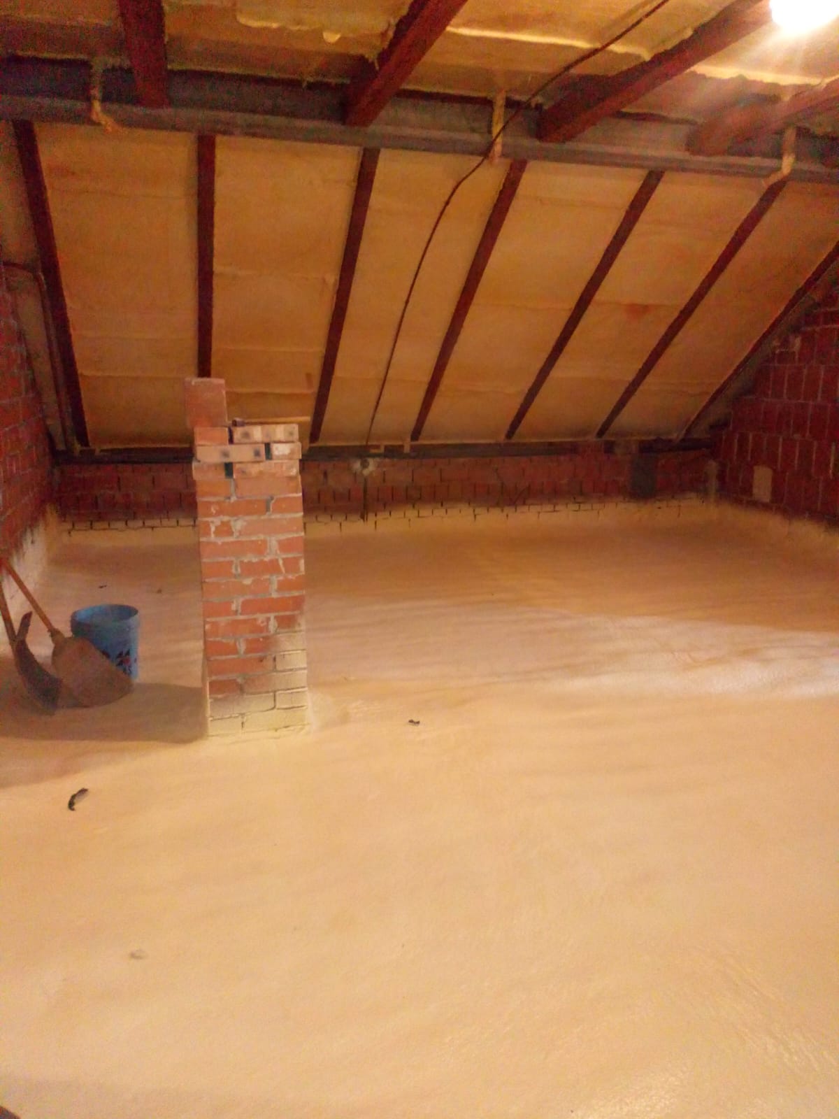 sprint_purhab_kft_szort_poliuretan_hab_szigeteles_zart_cellas_hab_2